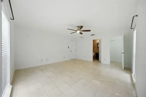 2512 W Kansas Avenue Tampa FL 33629
