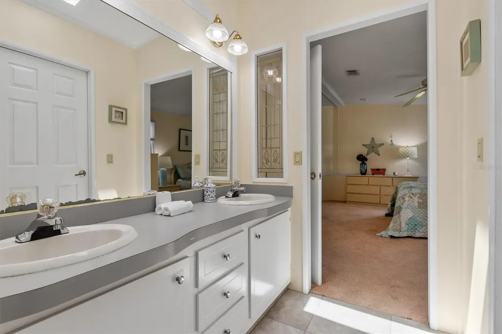 3308 Goldfinch Englewood FL 34224