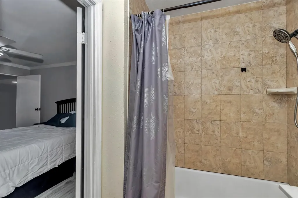2433 NE 2nd Street Ocala FL 34470