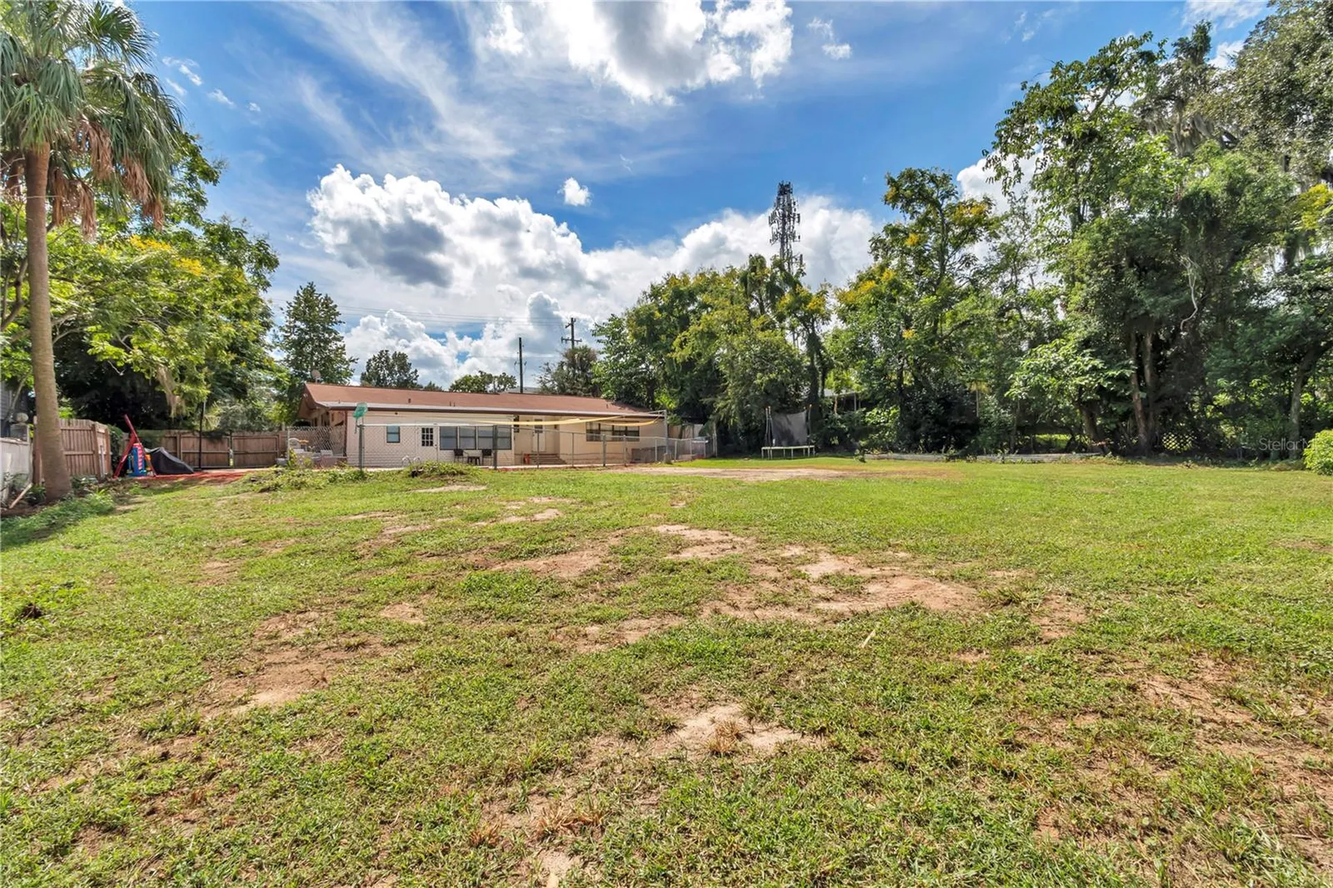 2433 NE 2nd Street Ocala FL 34470