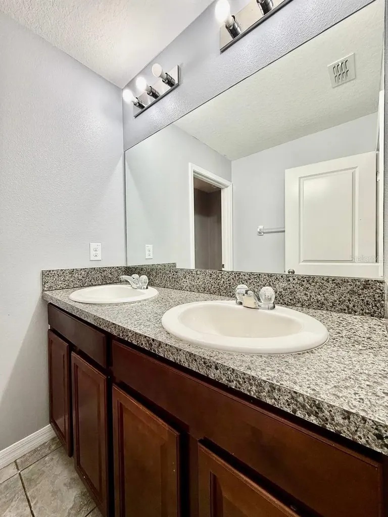 6533 Trent Creek Drive Sun City Center FL 33573