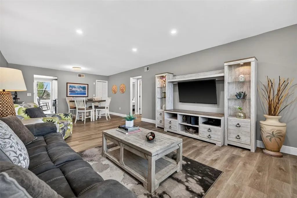 1893 Shore Drive S South Pasadena FL 33707