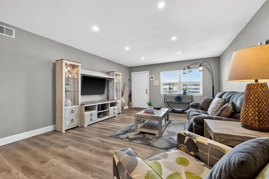 1893 Shore Drive S South Pasadena FL 33707