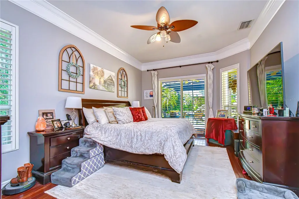 5820 Audubon Manor Boulevard Lithia FL 33547