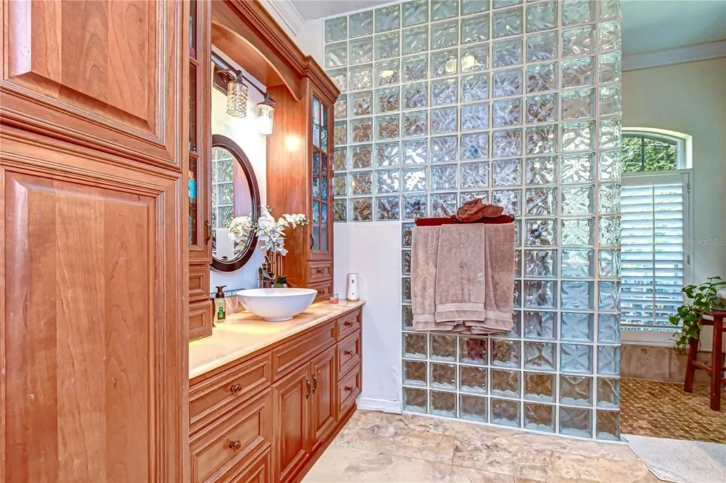 5820 Audubon Manor Boulevard Lithia FL 33547