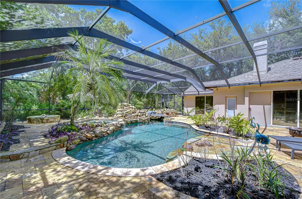 5820 Audubon Manor Boulevard Lithia FL 33547