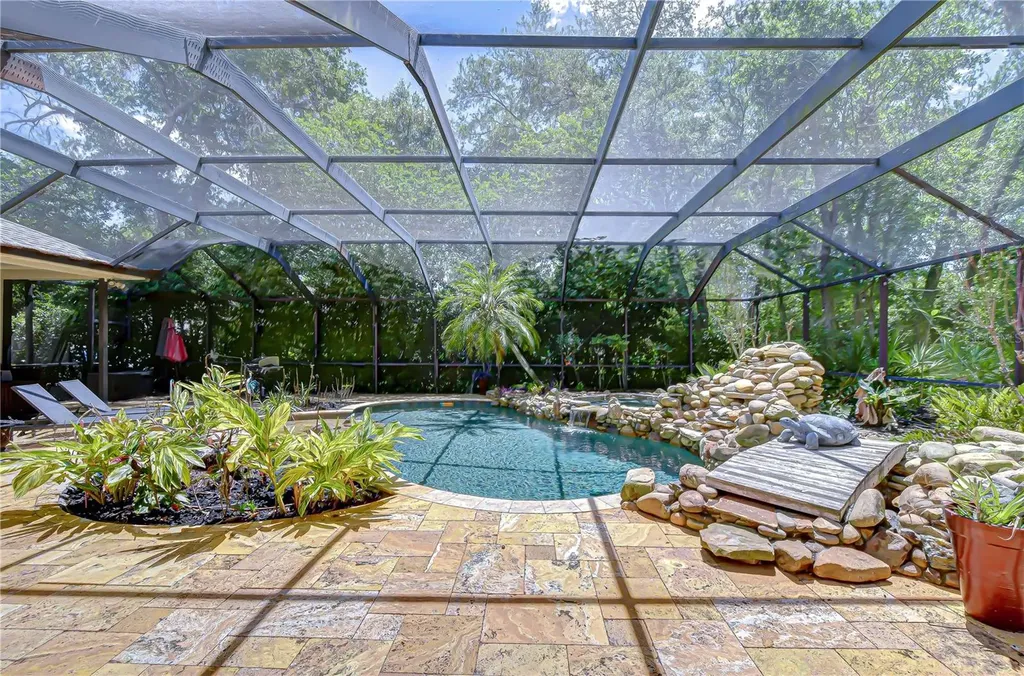 5820 Audubon Manor Boulevard Lithia FL 33547
