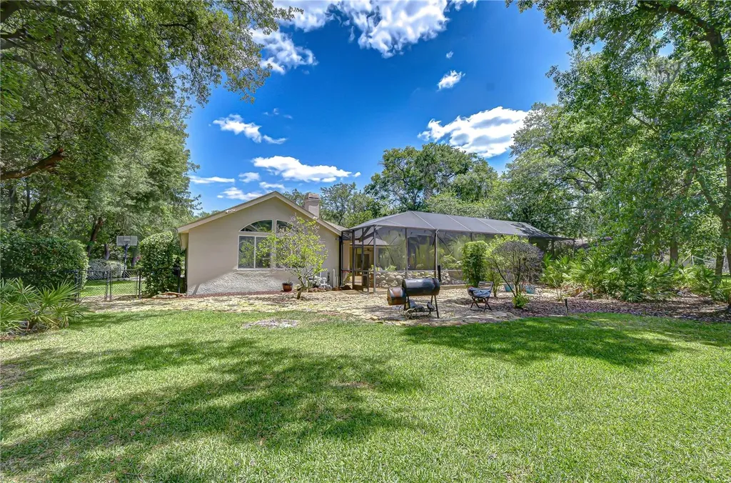 5820 Audubon Manor Boulevard Lithia FL 33547