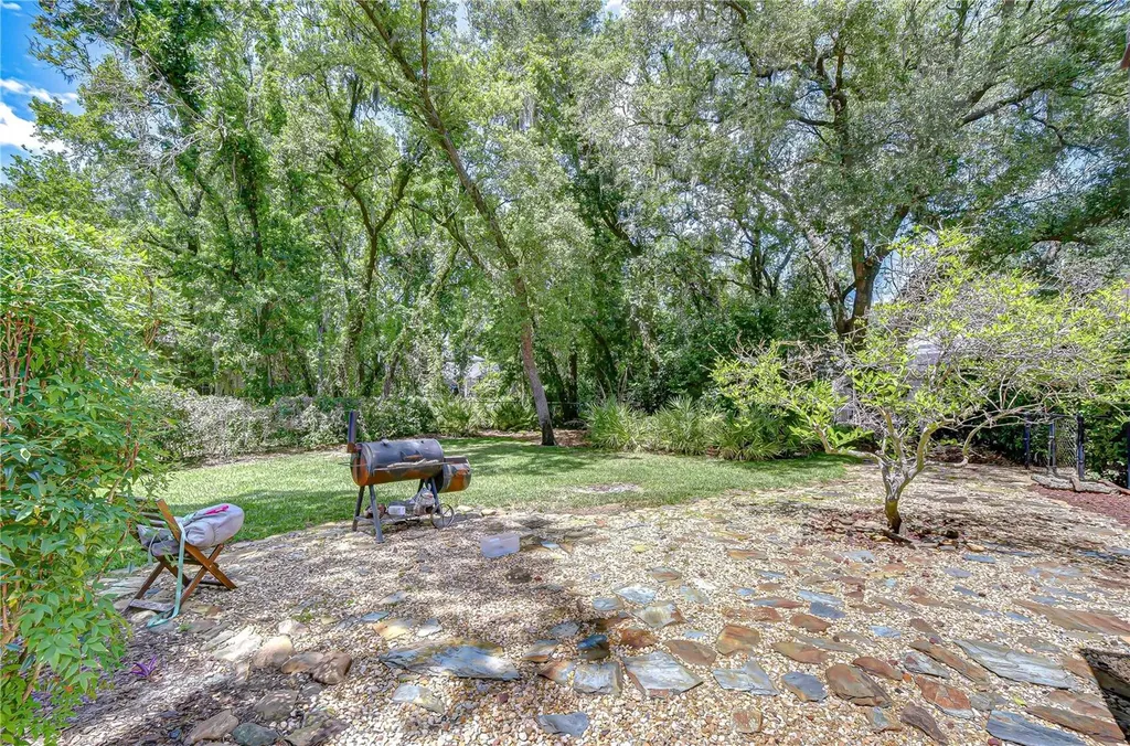5820 Audubon Manor Boulevard Lithia FL 33547