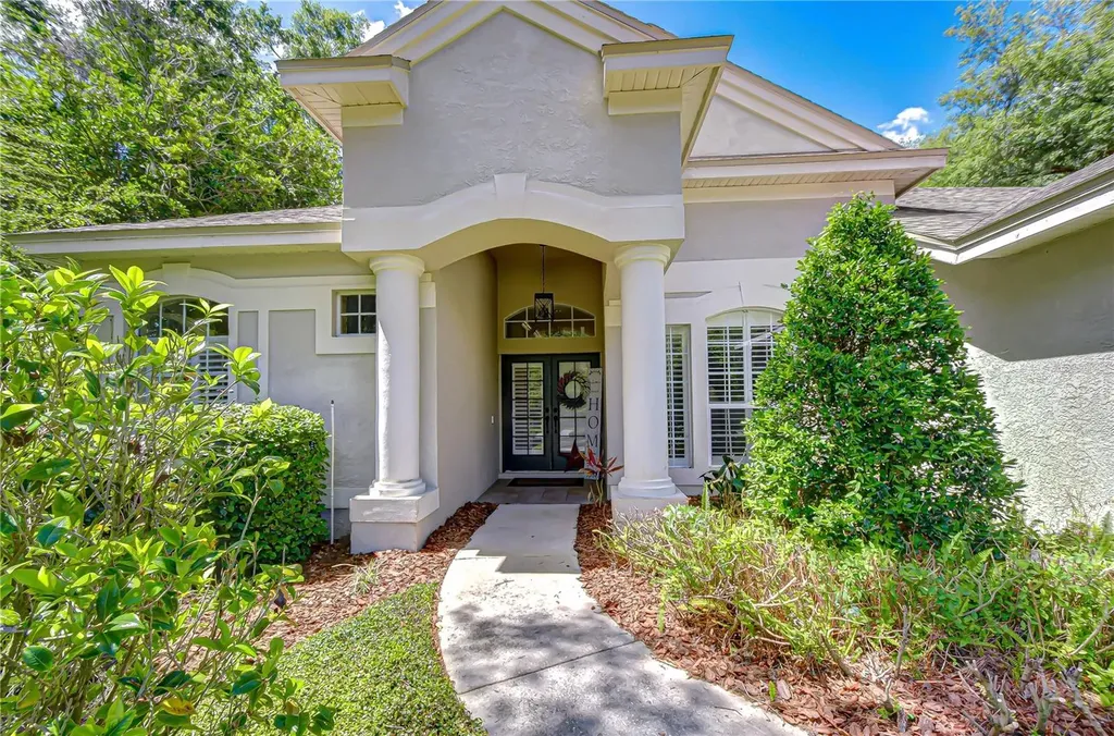 5820 Audubon Manor Boulevard Lithia FL 33547