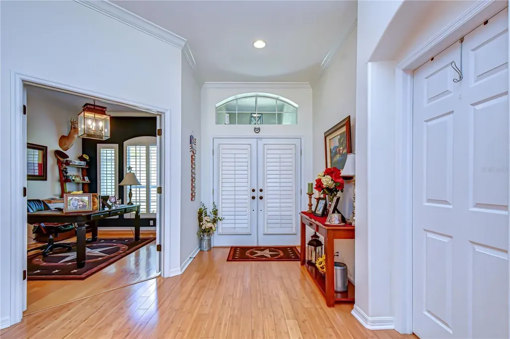5820 Audubon Manor Boulevard Lithia FL 33547