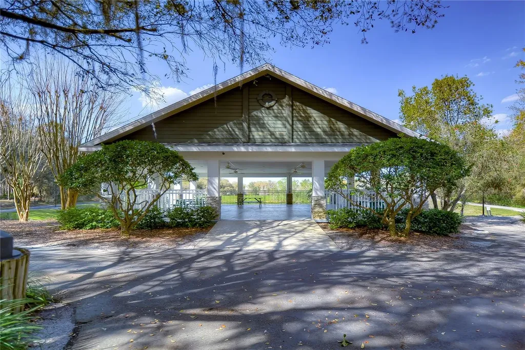 5820 Audubon Manor Boulevard Lithia FL 33547
