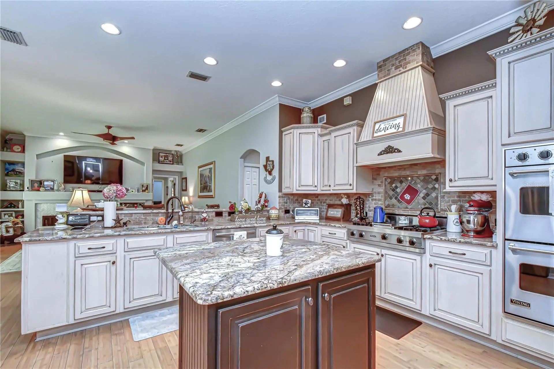5820 Audubon Manor Boulevard Lithia FL 33547