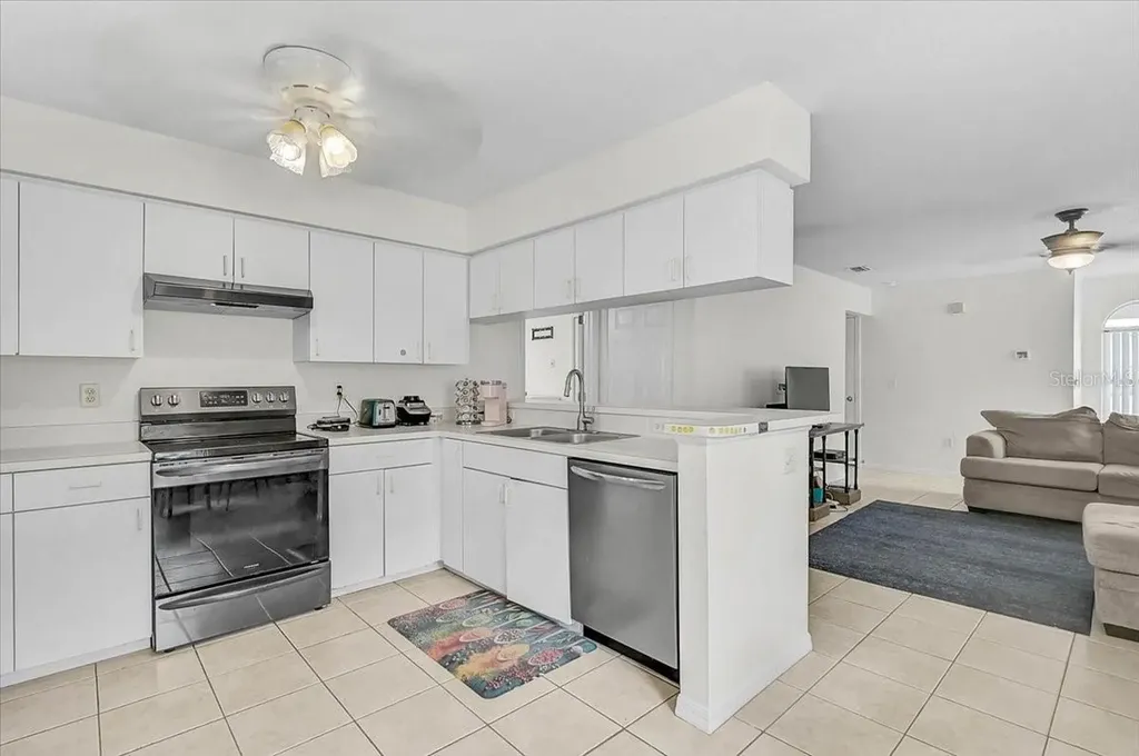 5633 Colony Lake Lane Sarasota FL 34233