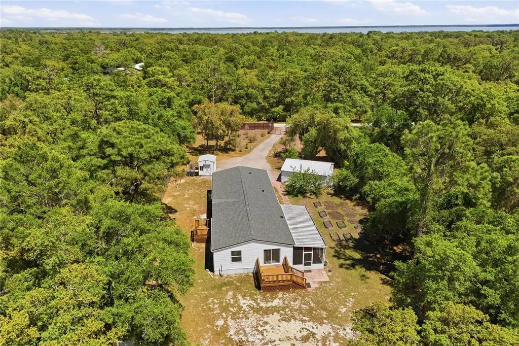 3105 Walk In Water Road Lake Wales FL 33898