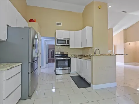870 Lake Como Lake Mary FL 32746