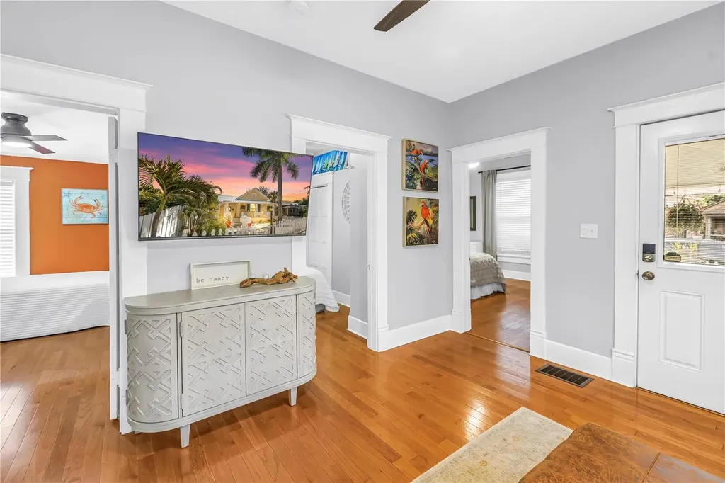 748 11th Avenue N St Petersburg FL 33701