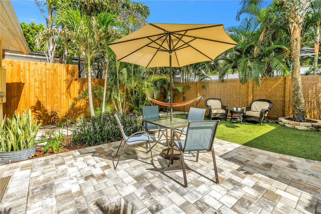 748 11th Avenue N St Petersburg FL 33701