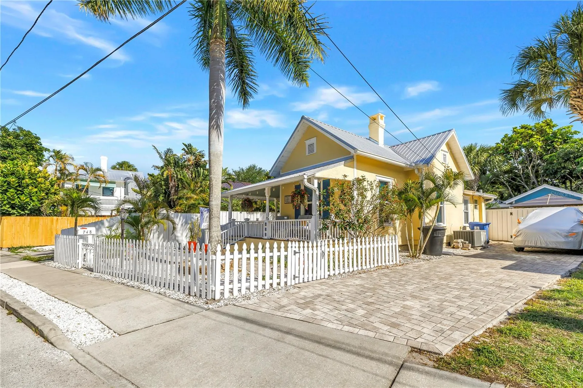 748 11th Avenue N St Petersburg FL 33701