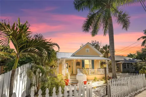 748 11th Avenue N St Petersburg FL 33701