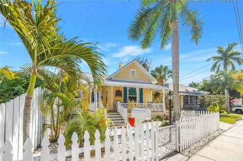 748 11th Avenue N St Petersburg FL 33701