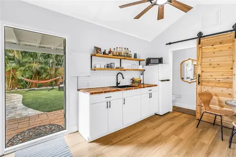 748 11th Avenue N St Petersburg FL 33701