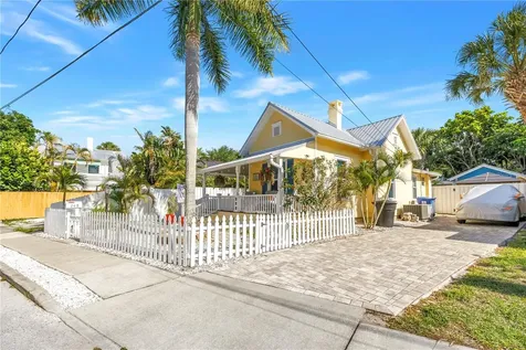 748 11th Avenue N St Petersburg FL 33701