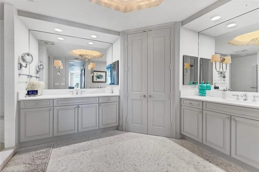 35 Watergate Drive Sarasota FL 34236