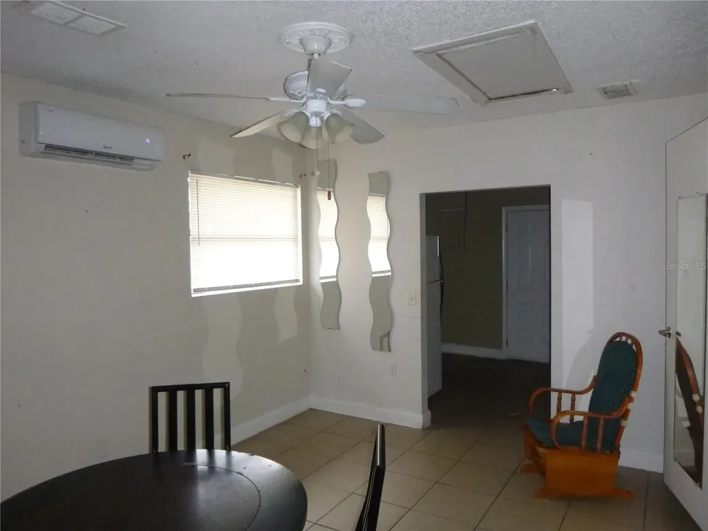 572 Santiago Avenue Orlando FL 32807