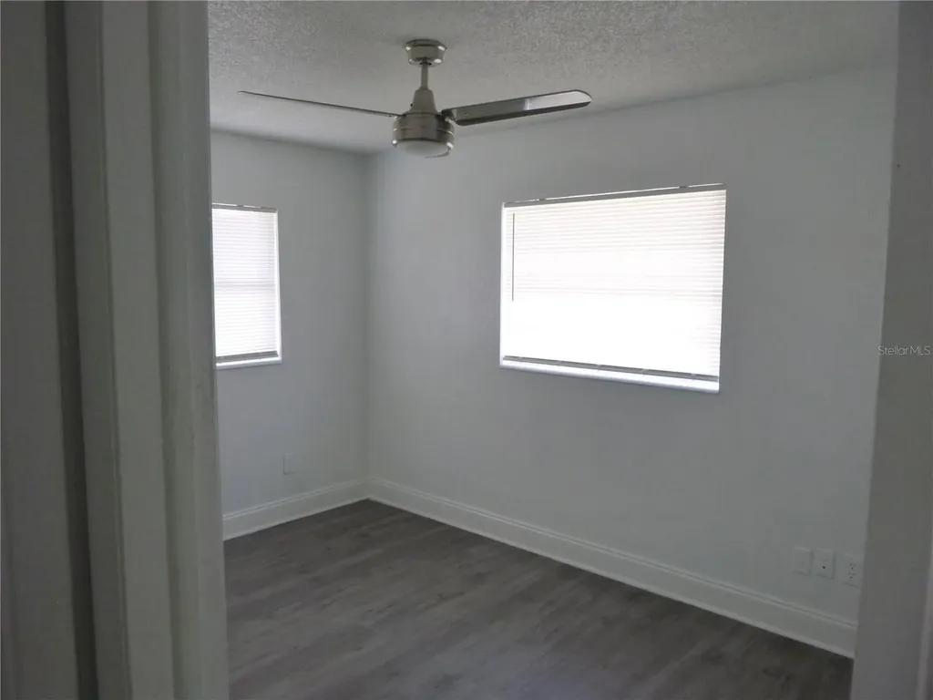 572 Santiago Avenue Orlando FL 32807