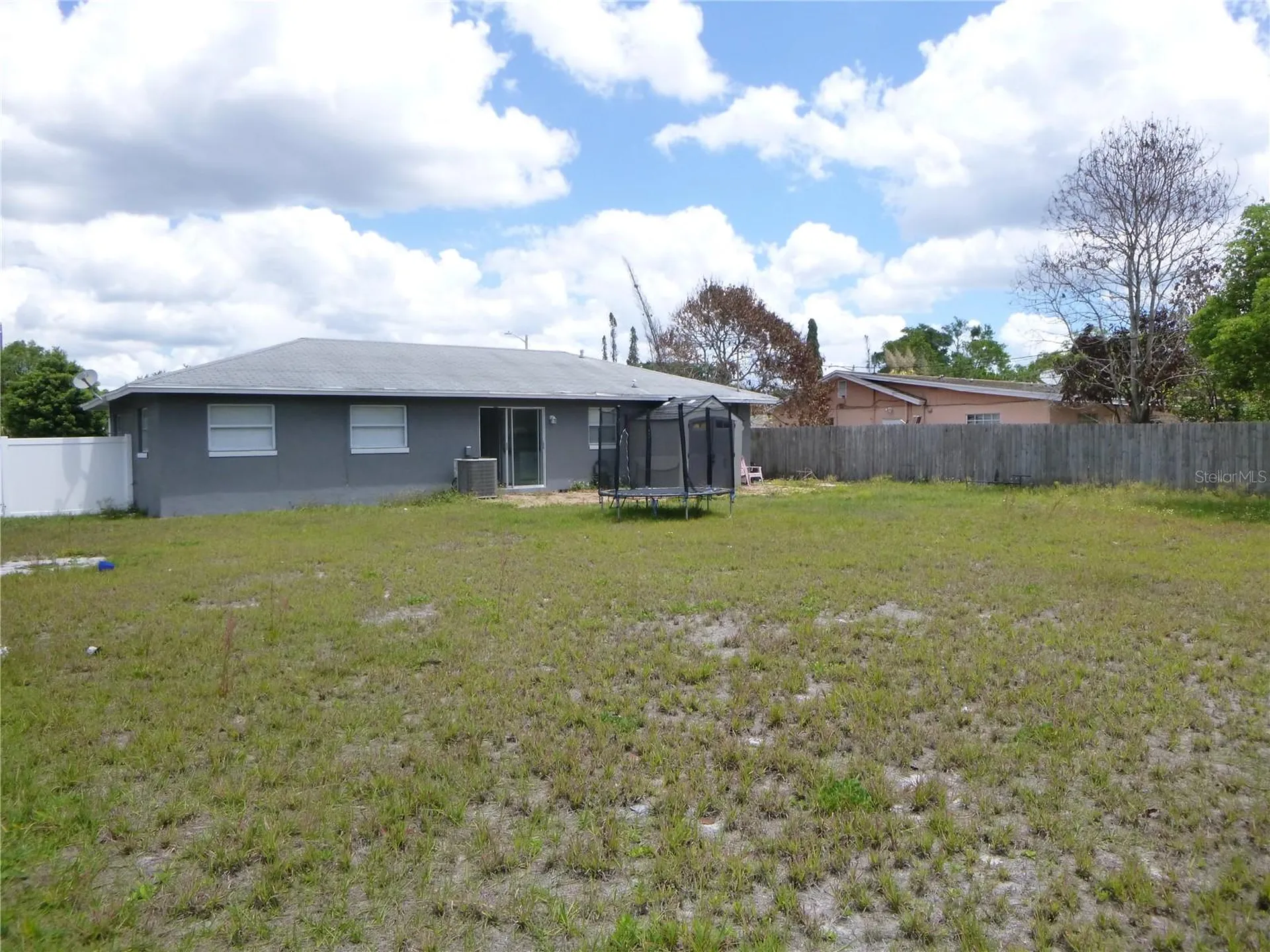 572 Santiago Avenue Orlando FL 32807