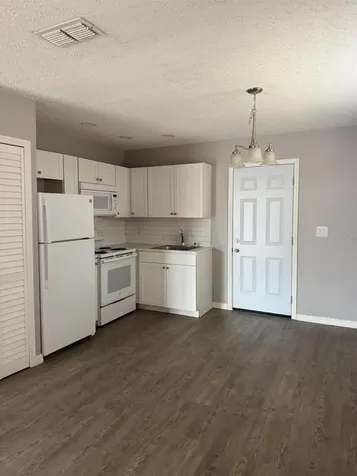 500 Las Palmas Circle Avon Park FL 33825