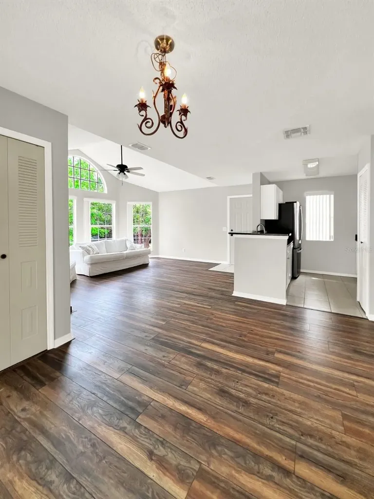 652 Roaring Drive Altamonte Springs FL 32714
