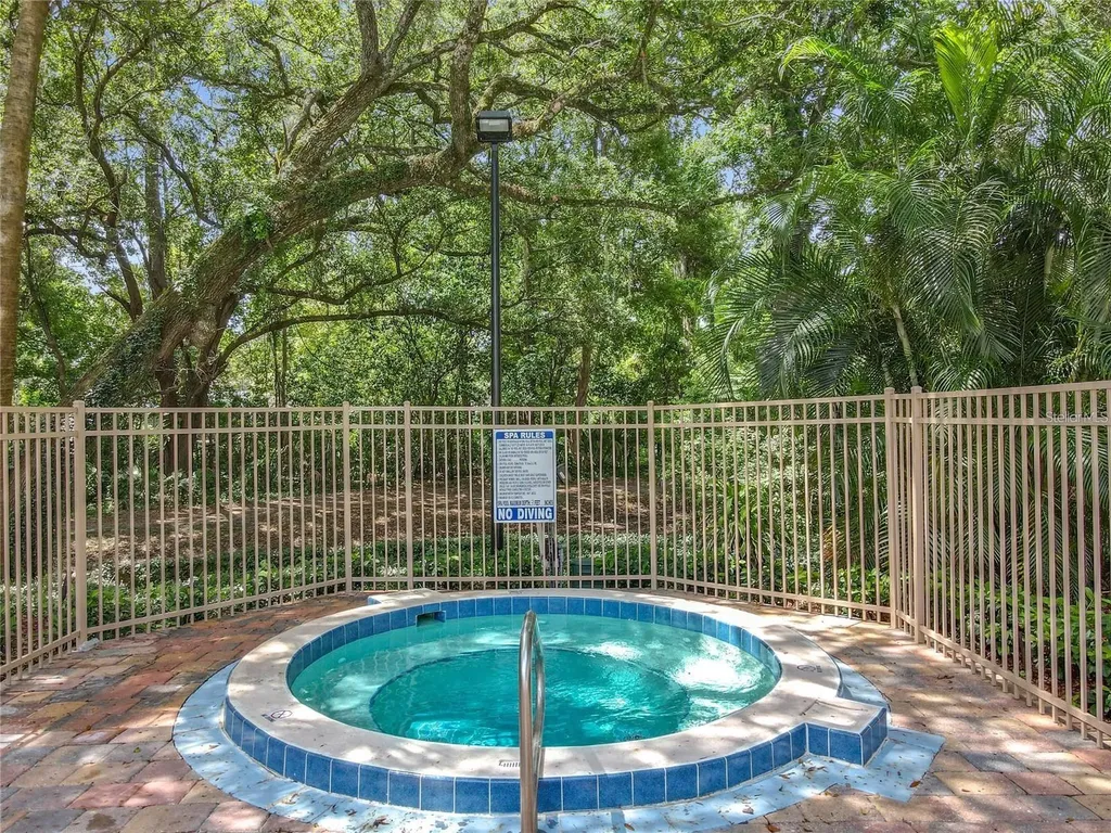 652 Roaring Drive Altamonte Springs FL 32714
