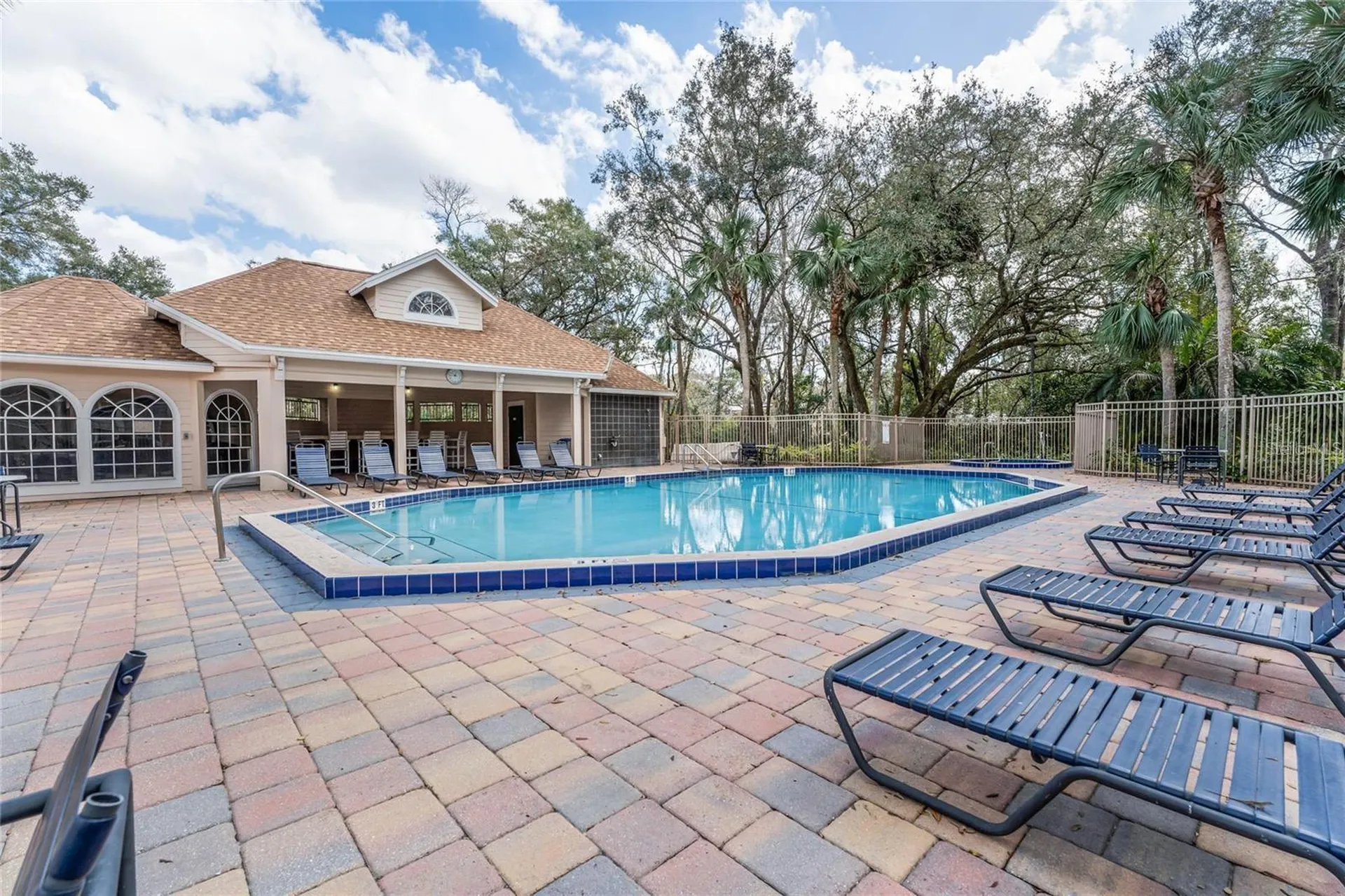 652 Roaring Drive Altamonte Springs FL 32714