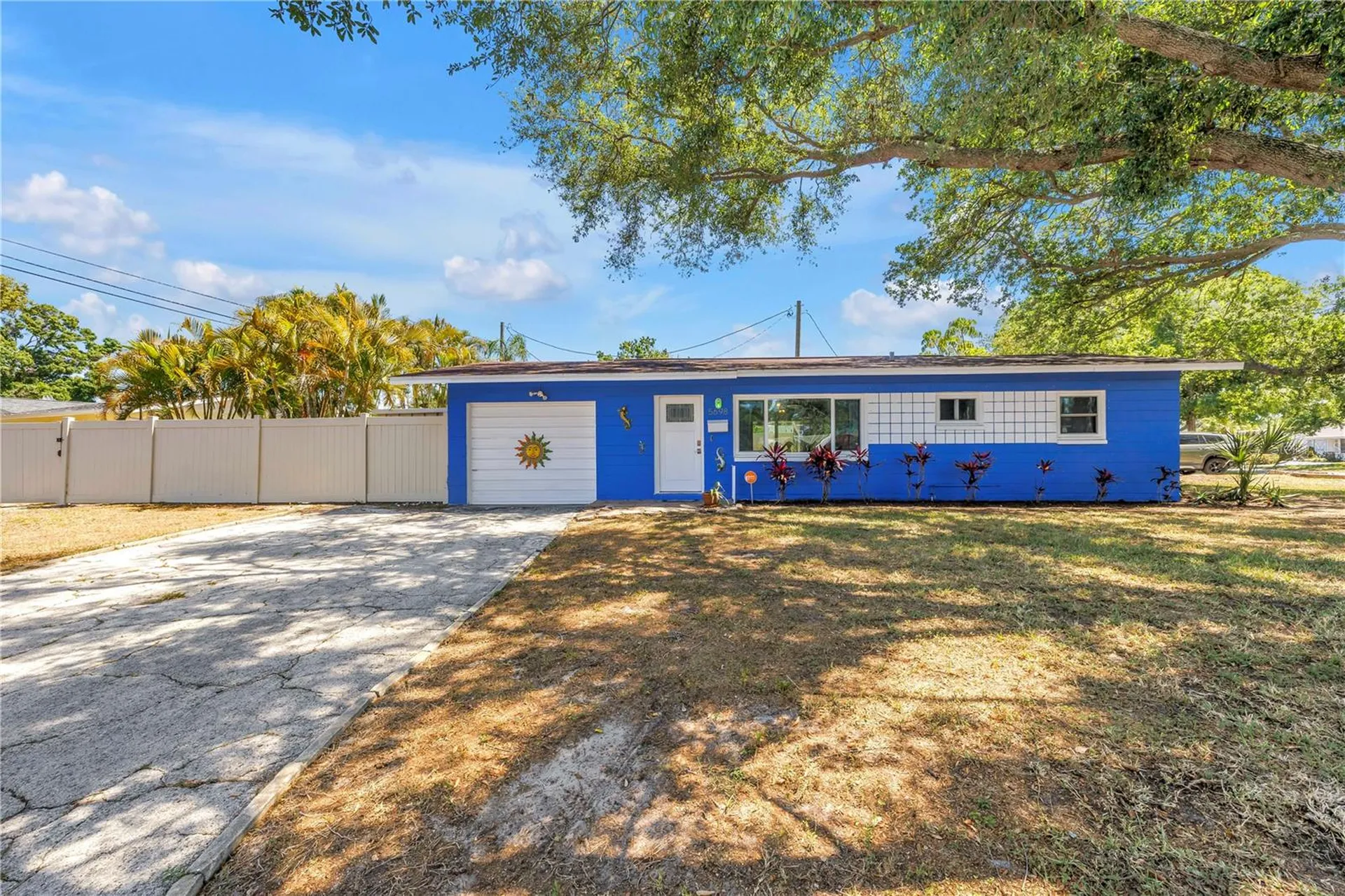 5698 24th Terrace N St Petersburg FL 33710