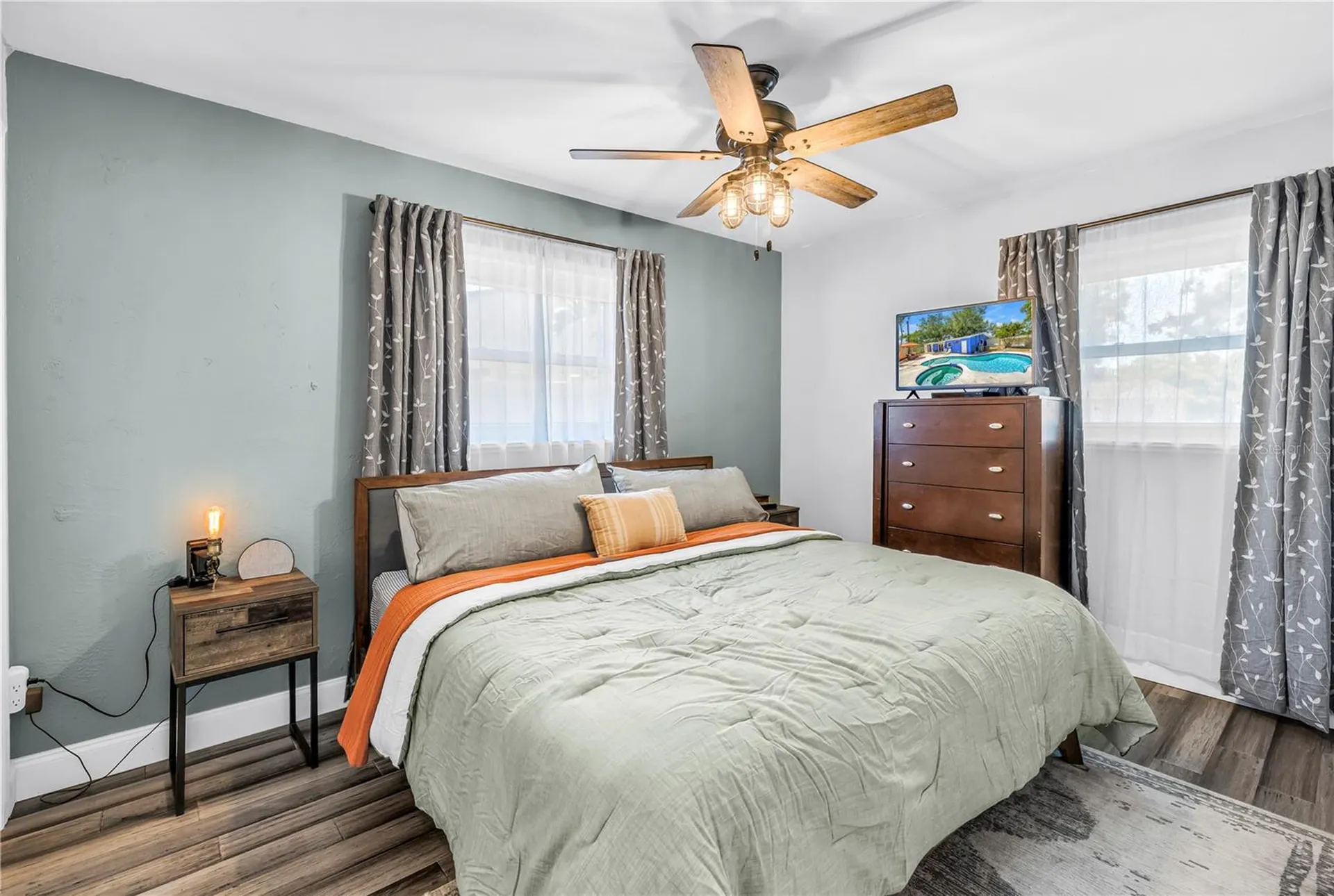 5698 24th Terrace N St Petersburg FL 33710
