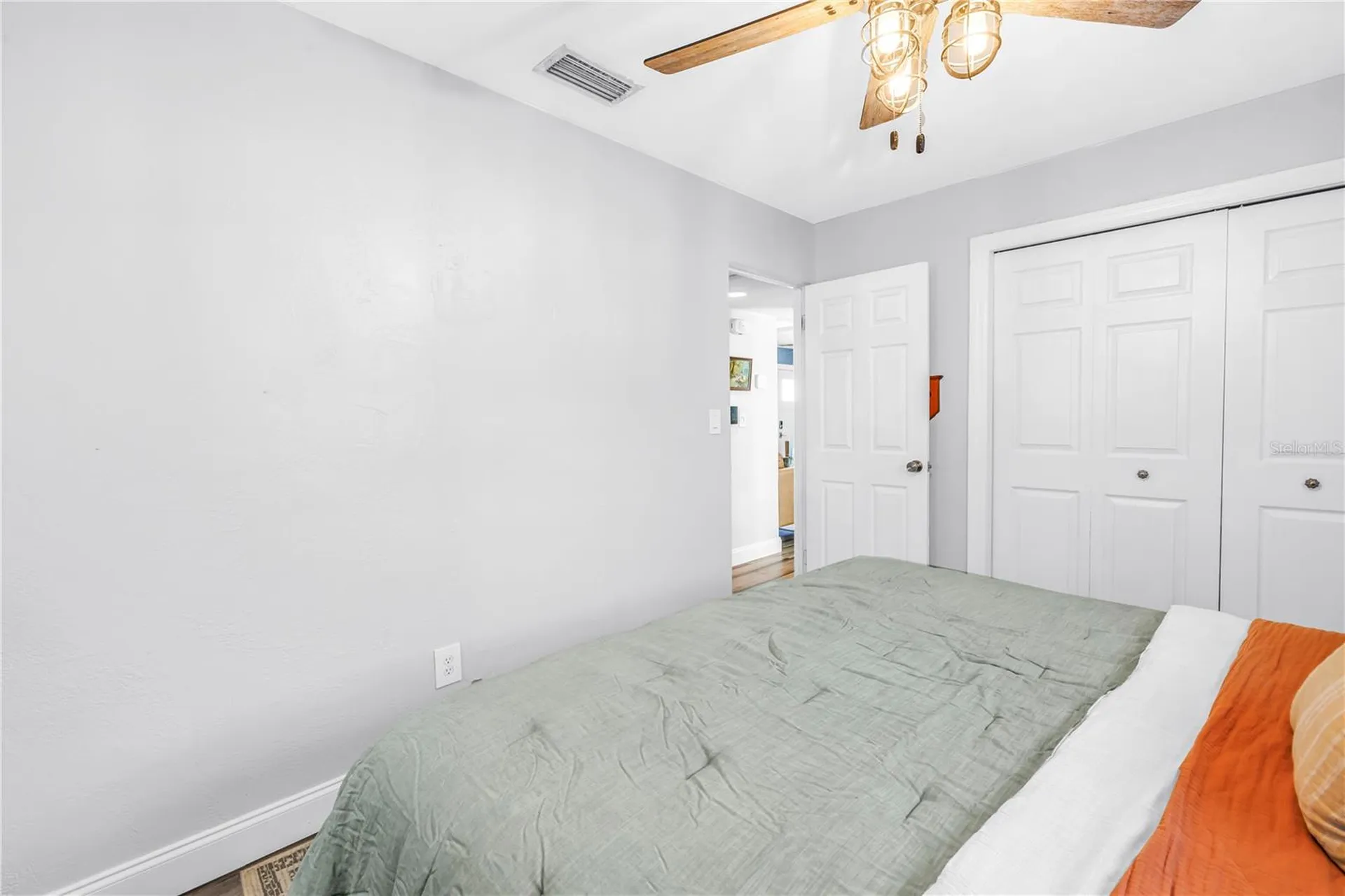 5698 24th Terrace N St Petersburg FL 33710