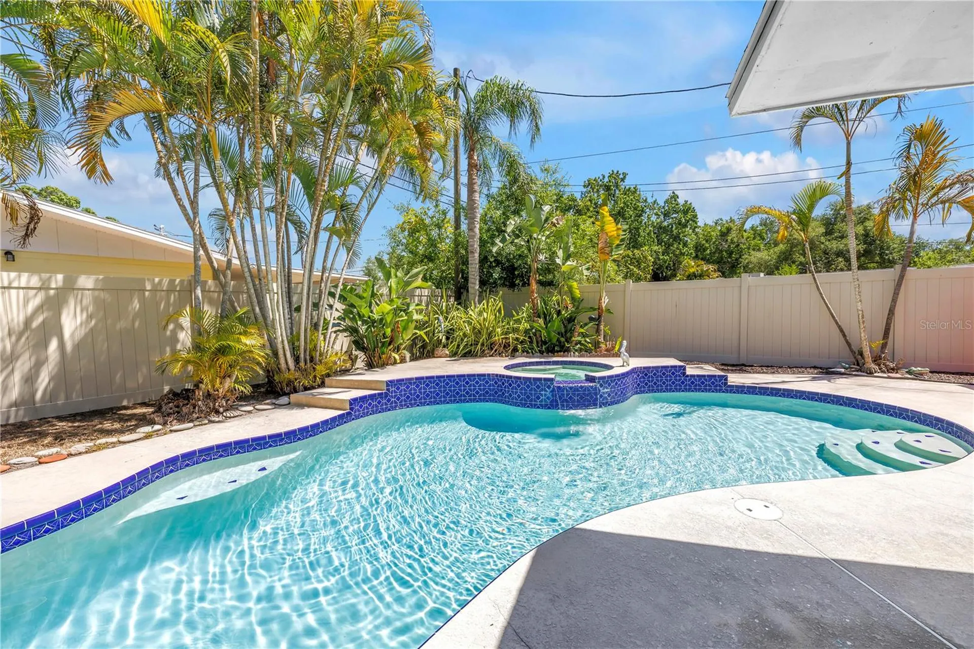 5698 24th Terrace N St Petersburg FL 33710