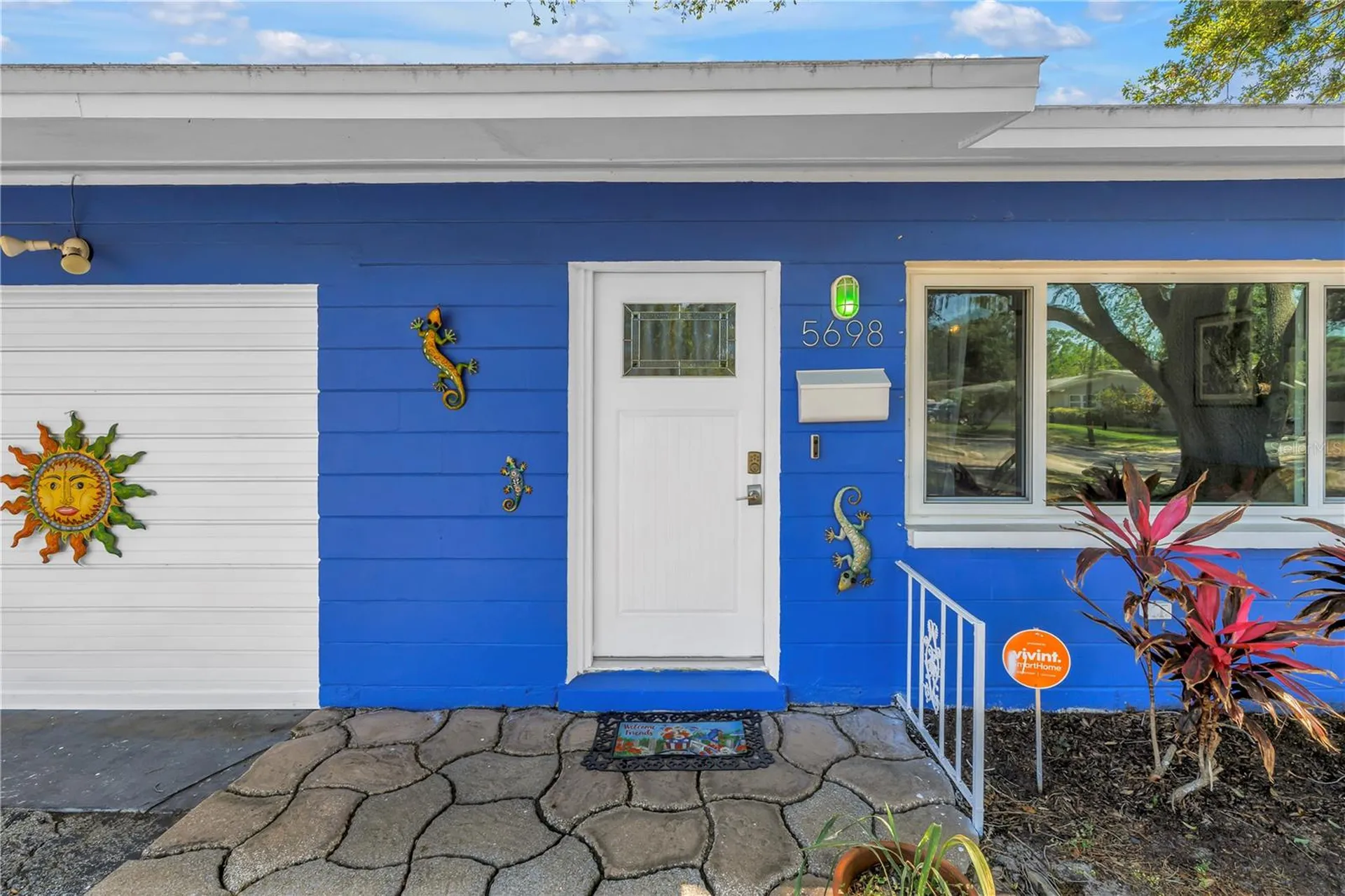 5698 24th Terrace N St Petersburg FL 33710