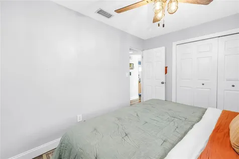 5698 24th Terrace N St Petersburg FL 33710