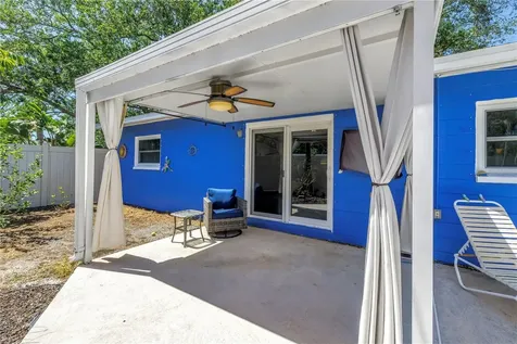 5698 24th Terrace N St Petersburg FL 33710