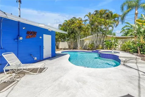 5698 24th Terrace N St Petersburg FL 33710