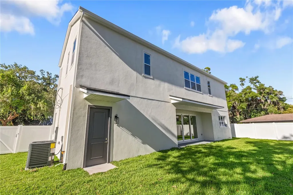 1517 Escort Avenue Tampa FL 33610