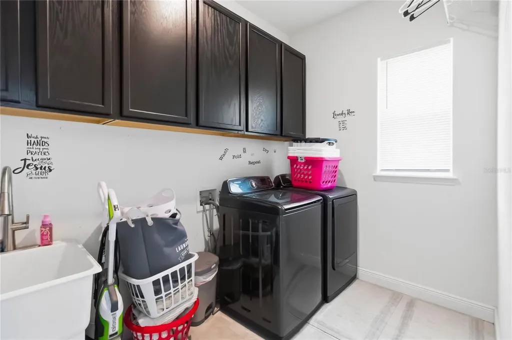 659 Red Haven Lane Oviedo FL 32765