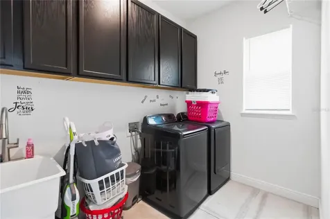 659 Red Haven Lane Oviedo FL 32765