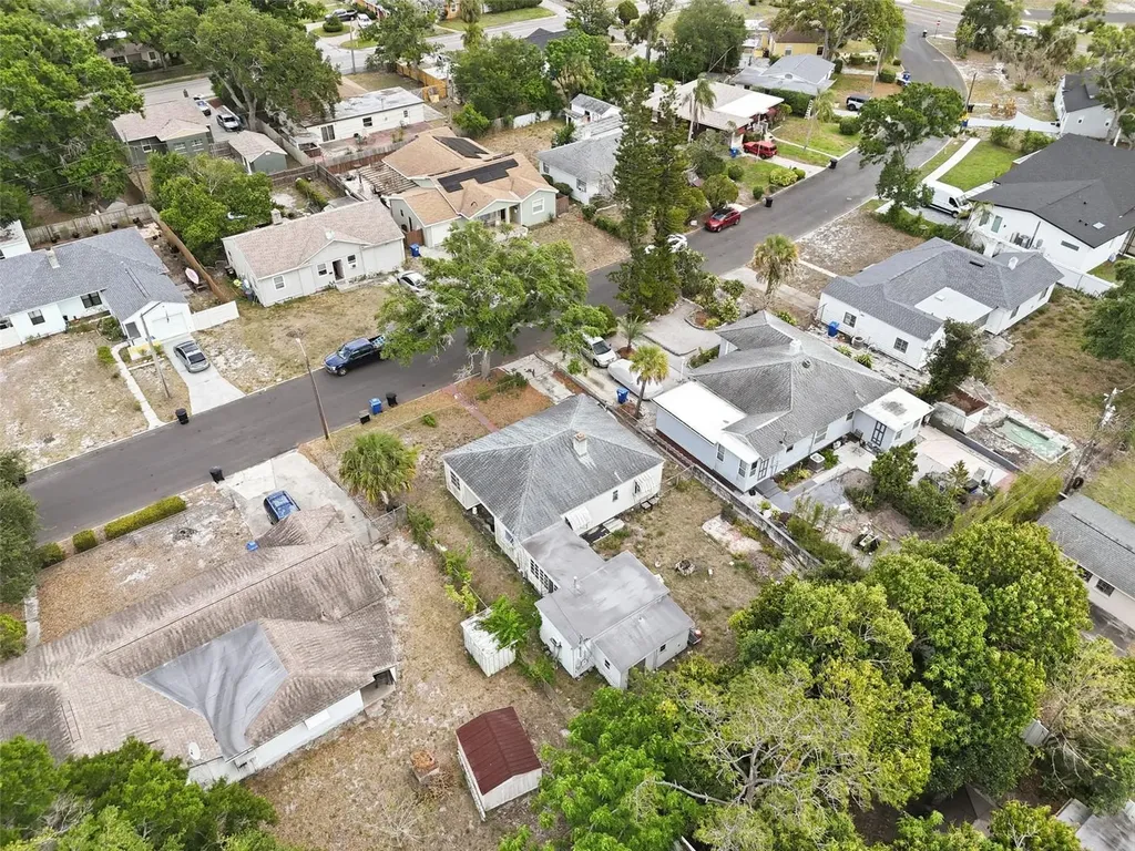 329 Kingston Street S St Petersburg FL 33711