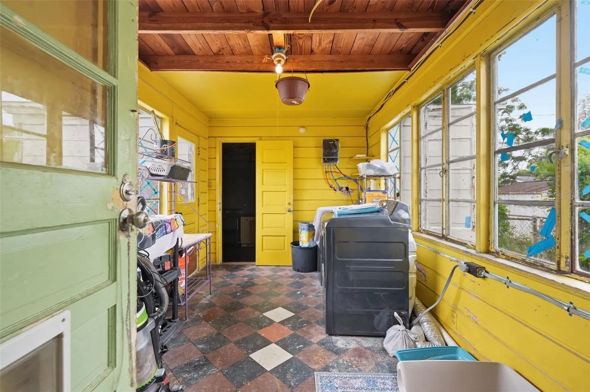 329 Kingston Street S St Petersburg FL 33711