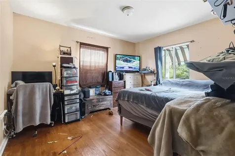 329 Kingston Street S St Petersburg FL 33711