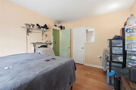 329 Kingston Street S St Petersburg FL 33711